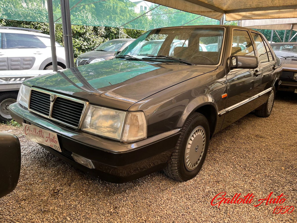 Lancia Thema i.e. turbo 16V (3)