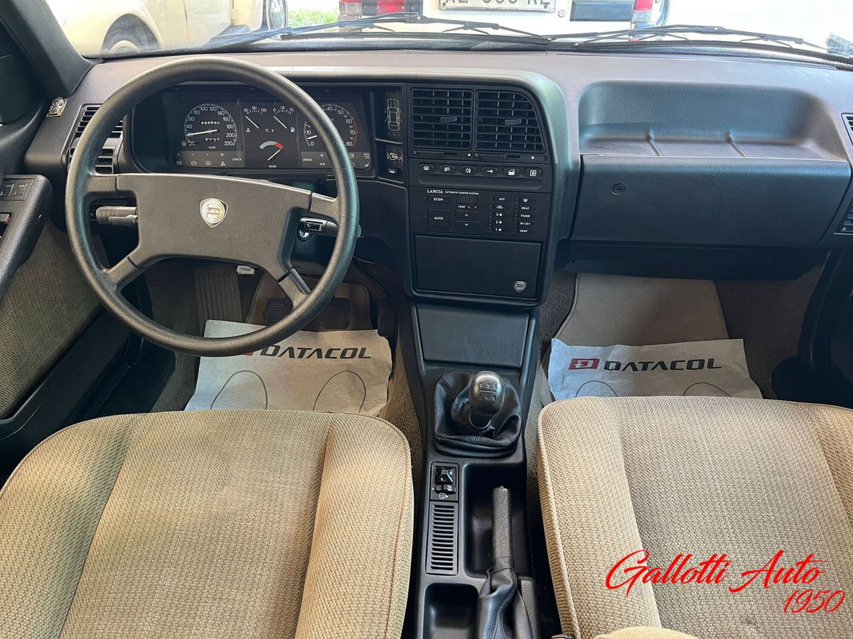 Lancia Thema i.e. turbo 16V (8)