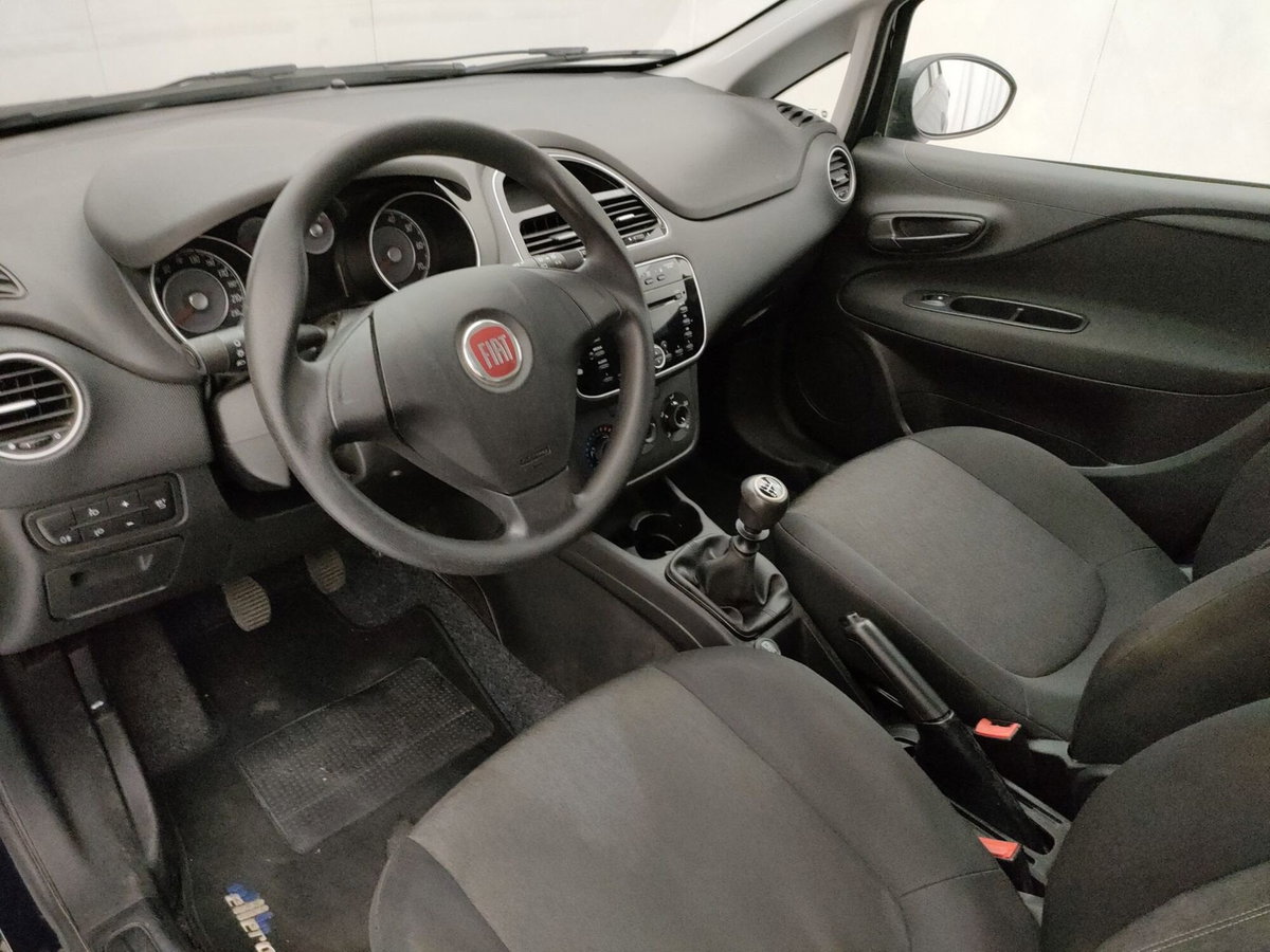 Fiat Punto 1.4 8V 5 porte Easypower Street (15)