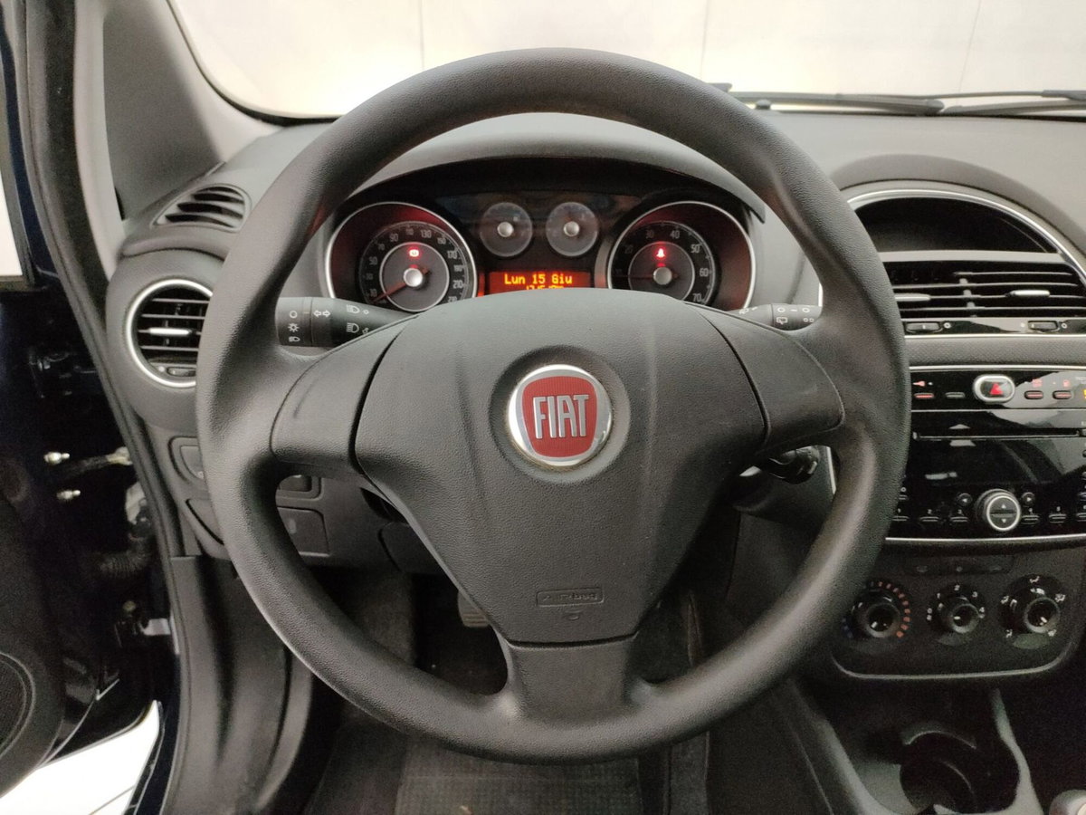 Fiat Punto 1.4 8V 5 porte Easypower Street (17)