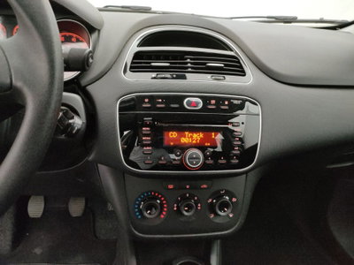 Fiat Punto 1.4 8V 5 porte Easypower Street (20)