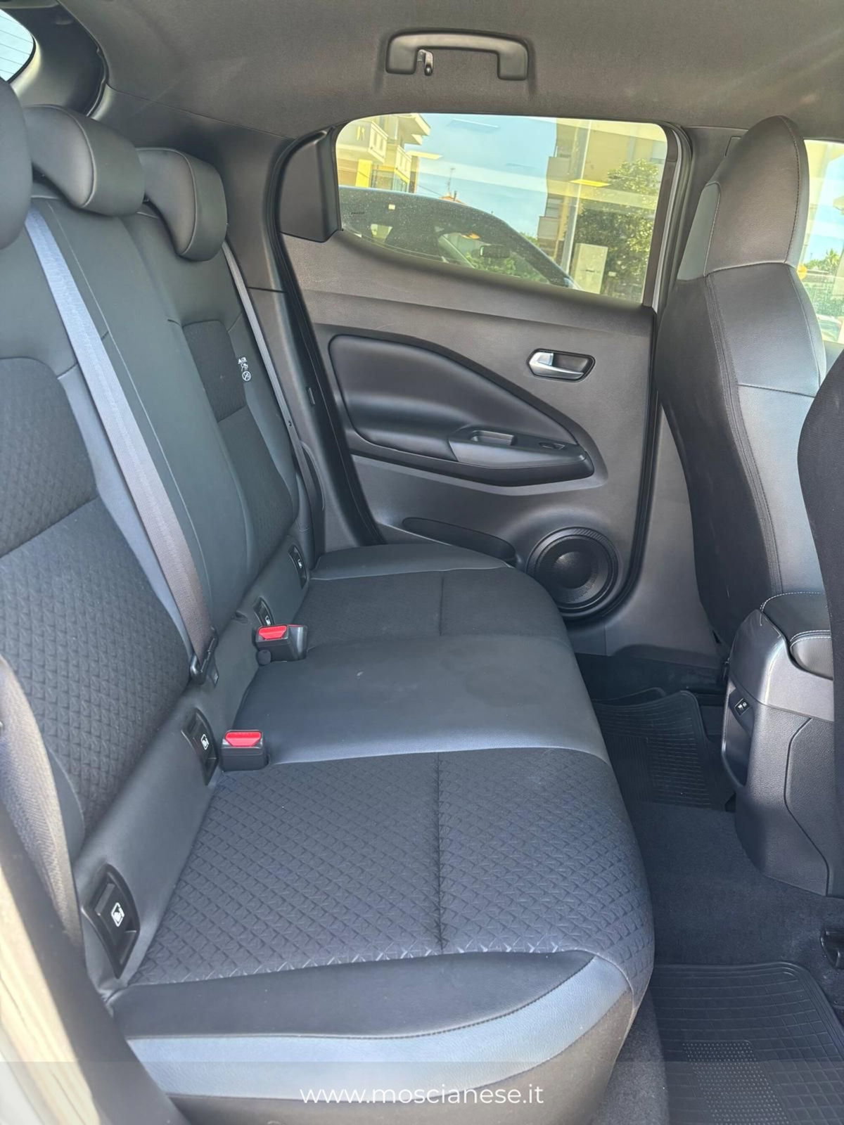 Nissan Juke 1.6 hev N-Connecta (13)