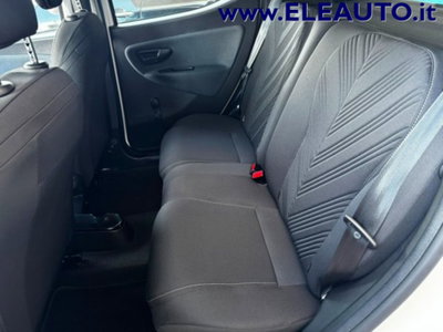 Lancia Ypsilon 1.0 FireFly 5 porte S&S Hybrid Gold Plus (16)