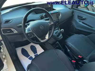 Lancia Ypsilon 1.0 FireFly 5 porte S&S Hybrid Gold Plus (9)