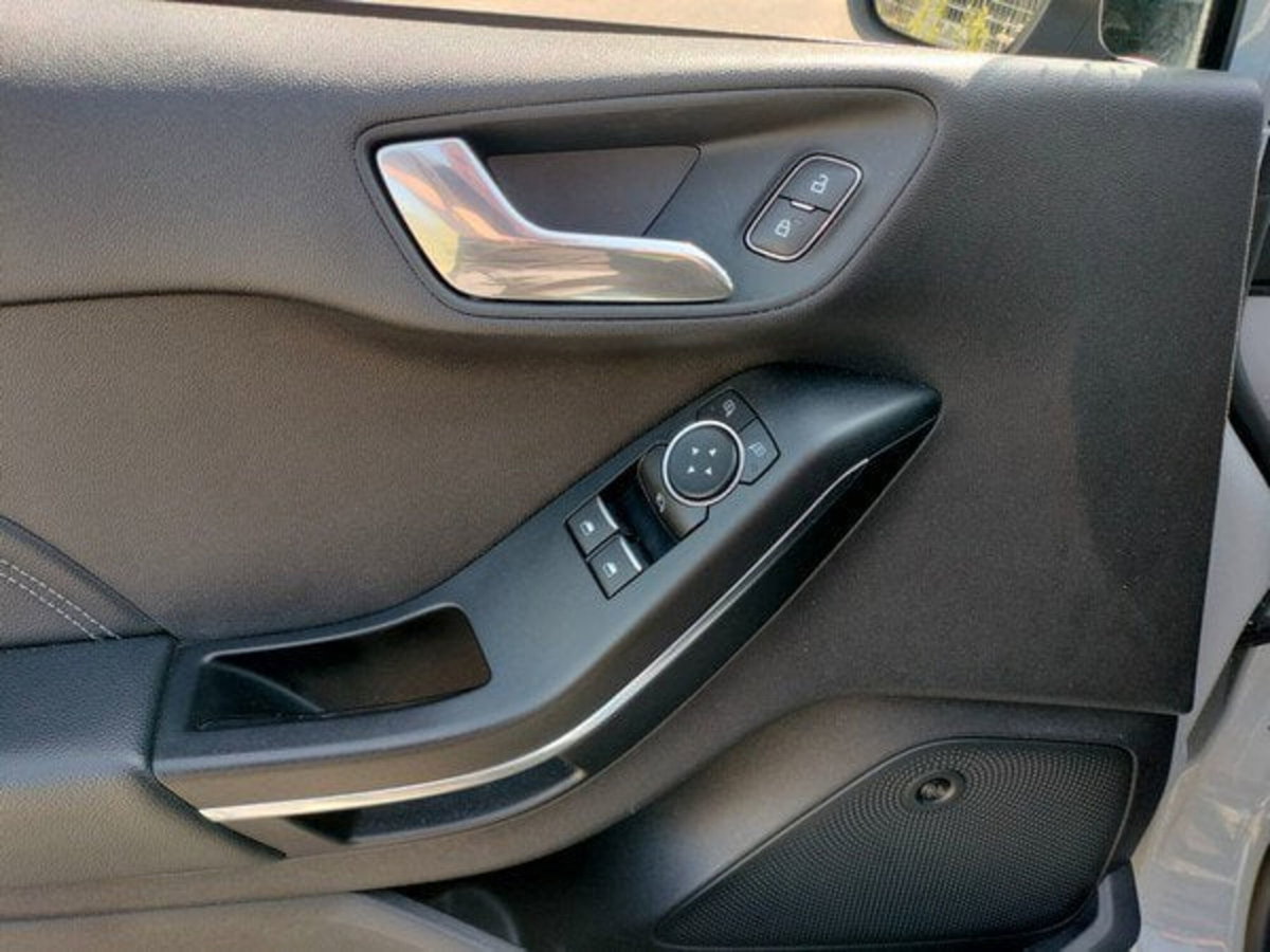 Ford Fiesta 1.5 Ecoboost 200 CV 5 porte ST (10)