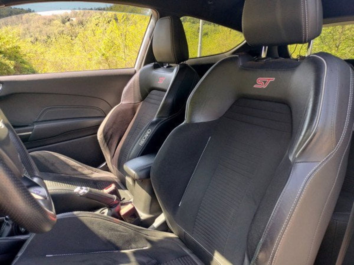 Ford Fiesta 1.5 Ecoboost 200 CV 5 porte ST (13)