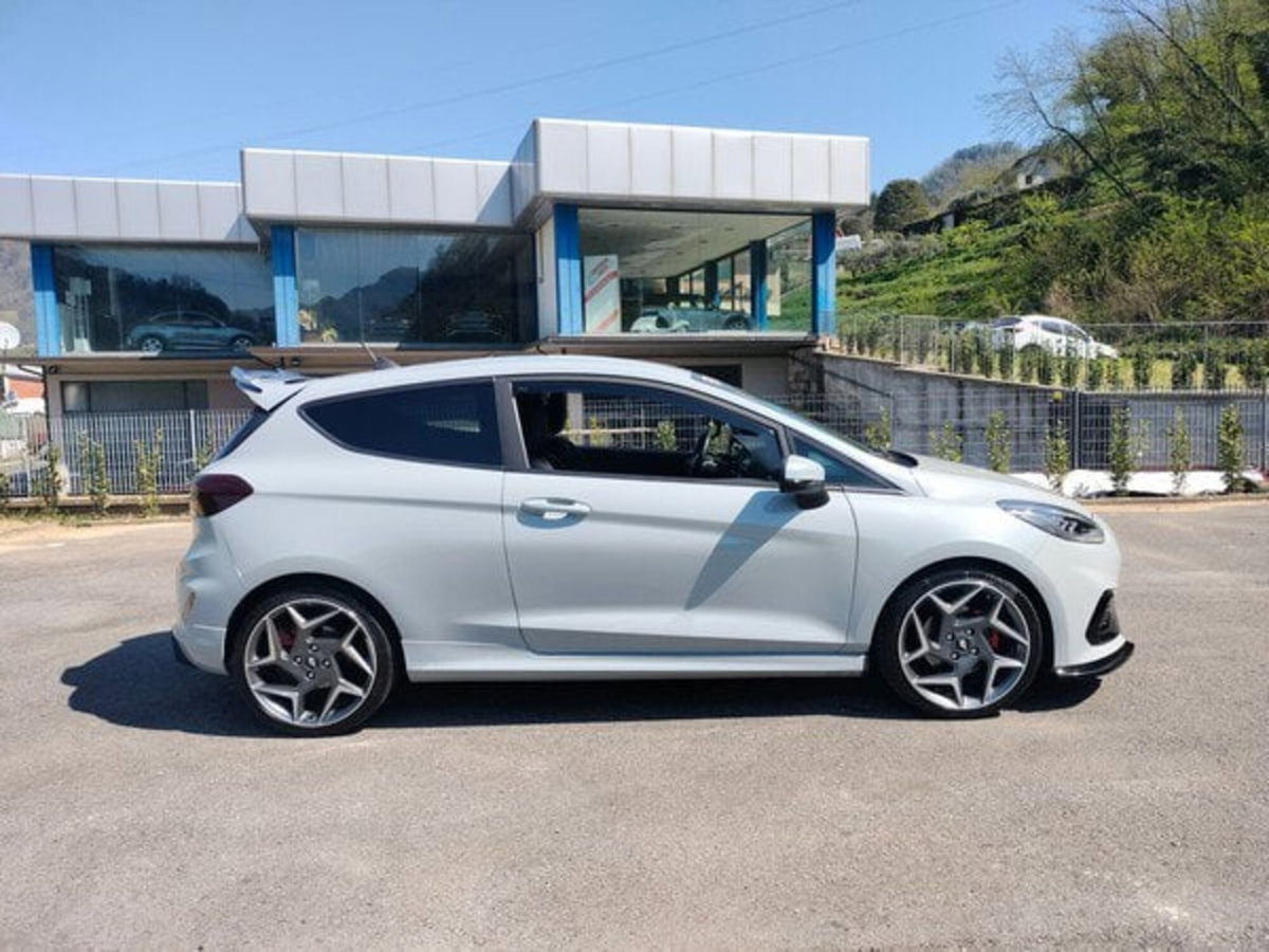 Ford Fiesta 1.5 Ecoboost 200 CV 5 porte ST (4)