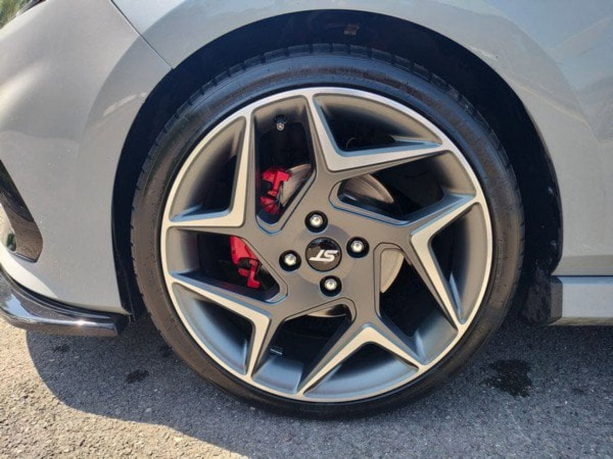 Ford Fiesta 1.5 Ecoboost 200 CV 5 porte ST (9)