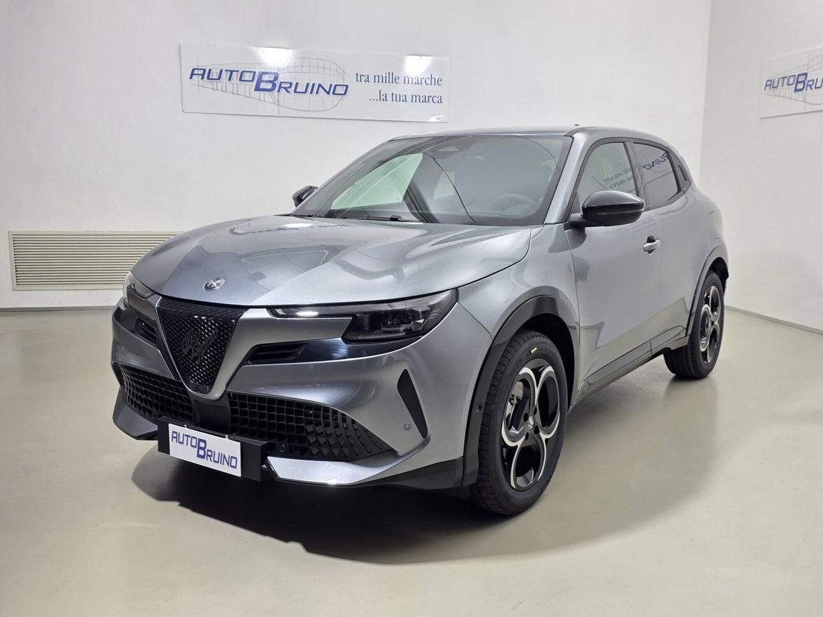 Alfa Romeo Junior 1.2 ibrida Ti 145cv edct6