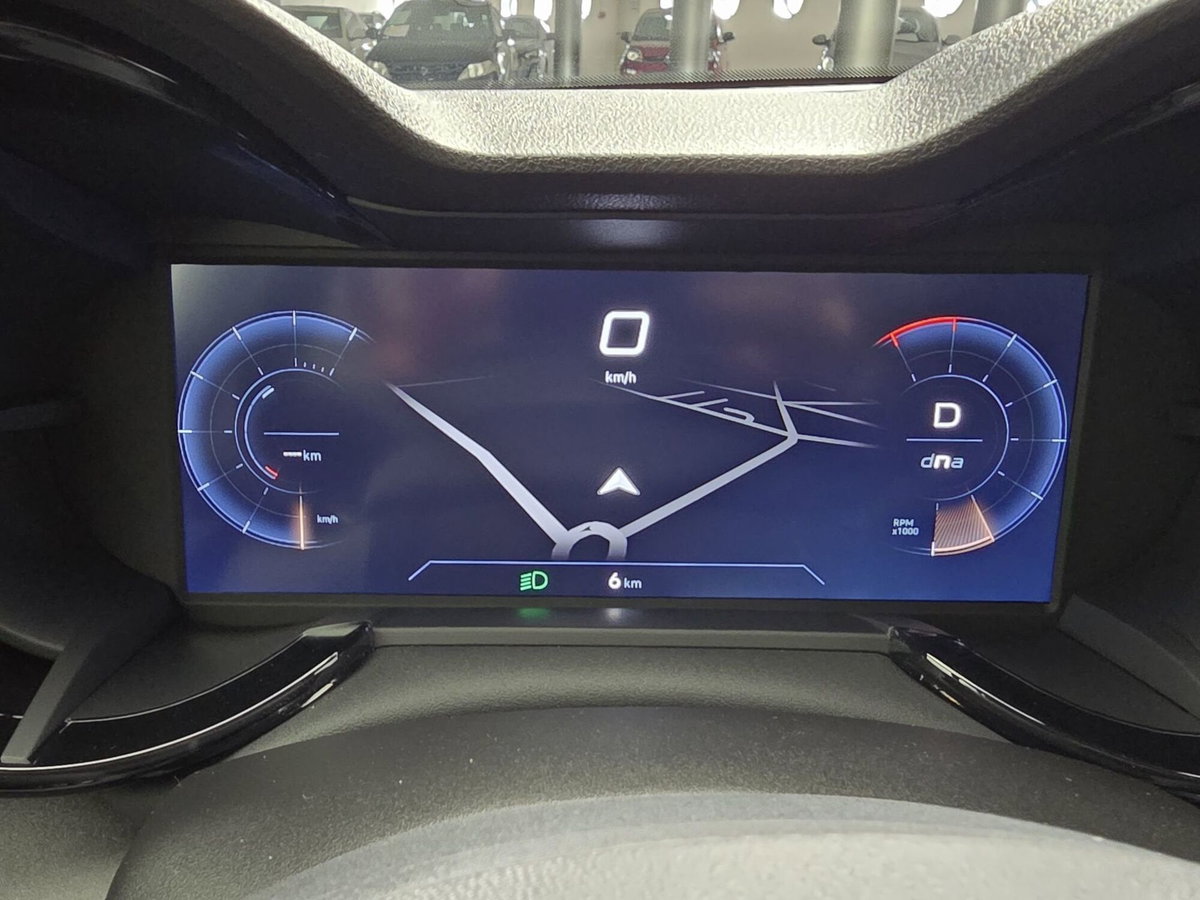 Alfa Romeo Junior 1.2 ibrida Ti 145cv edct6 (12)