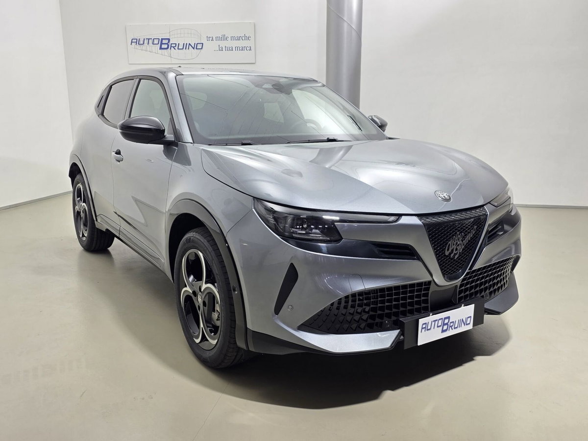 Alfa Romeo Junior 1.2 ibrida Ti 145cv edct6 (3)