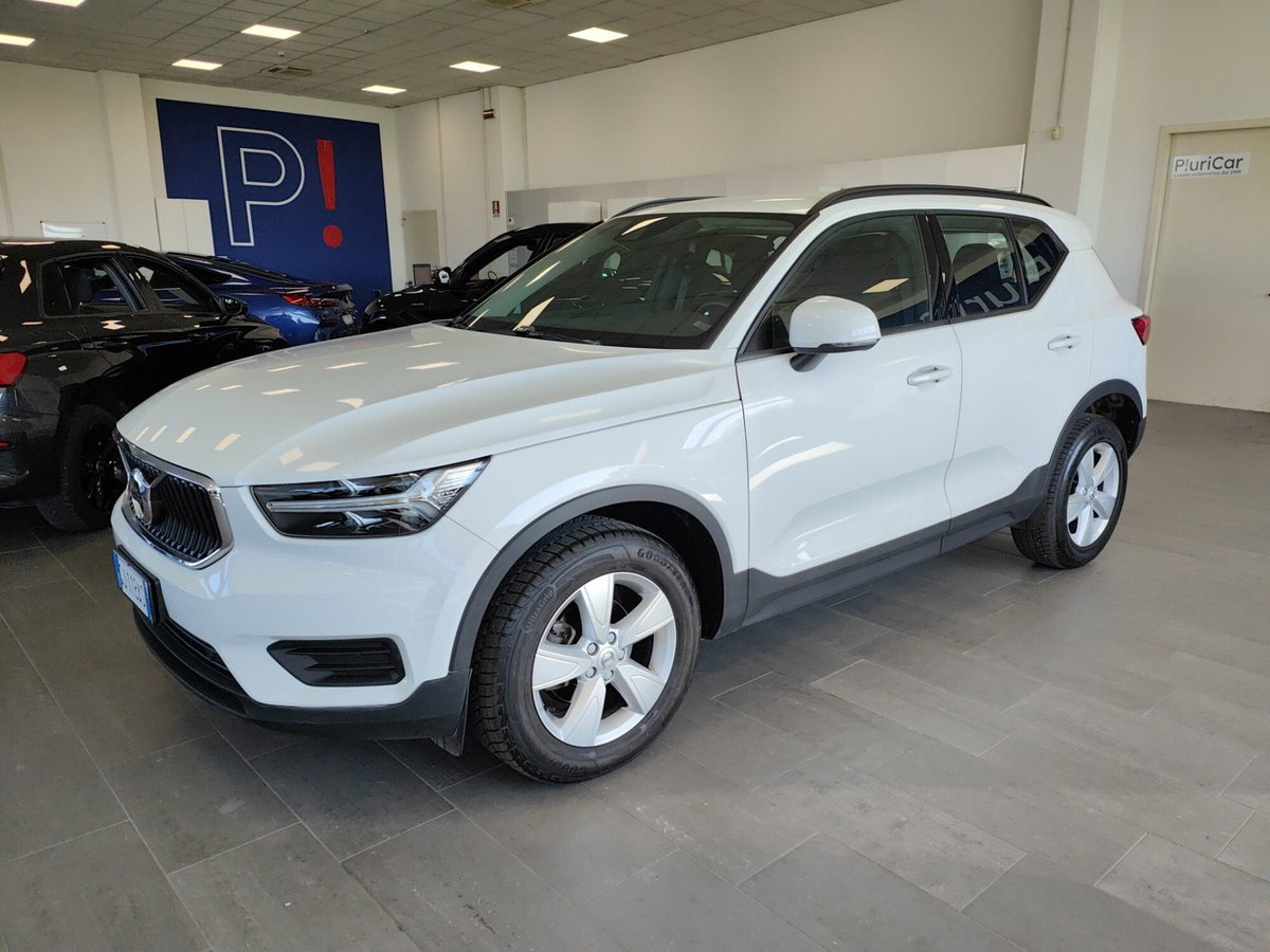 Volvo XC40 T2 Momentum Core