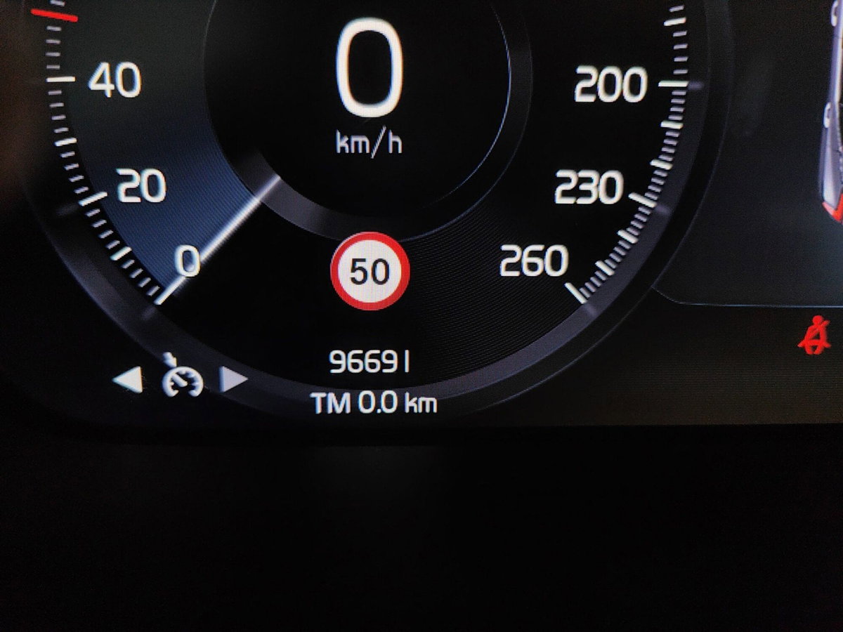 Volvo XC40 T2 Momentum Core (10)