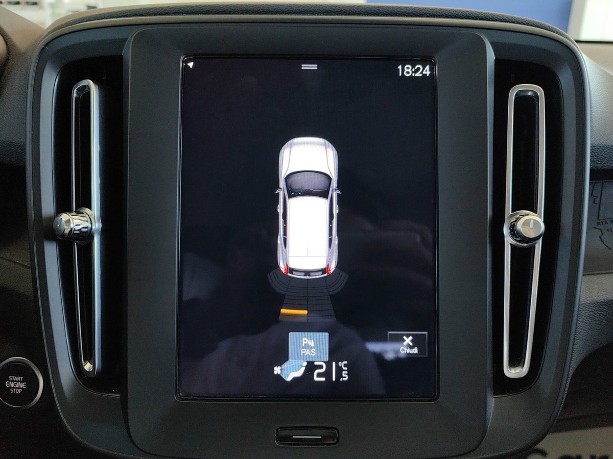 Volvo XC40 T2 Momentum Core (11)