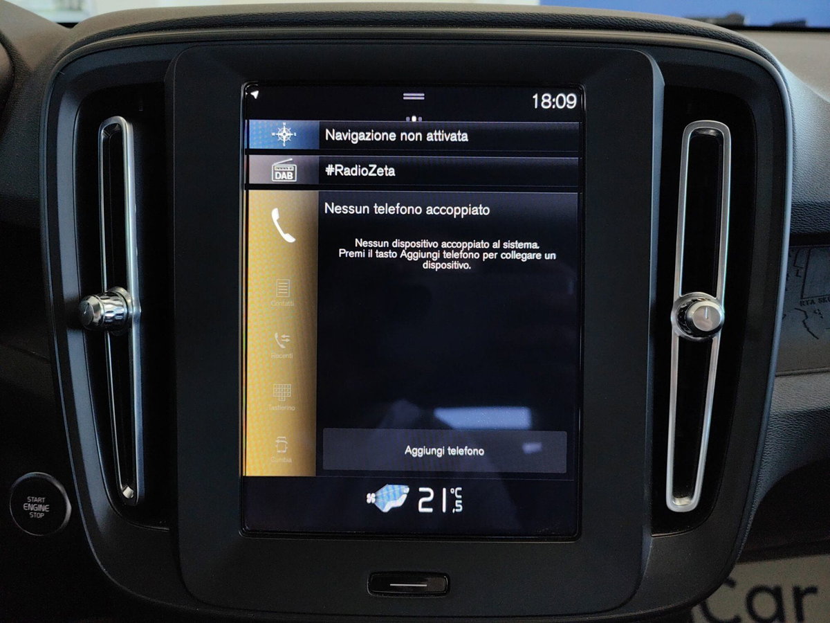 Volvo XC40 T2 Momentum Core (13)
