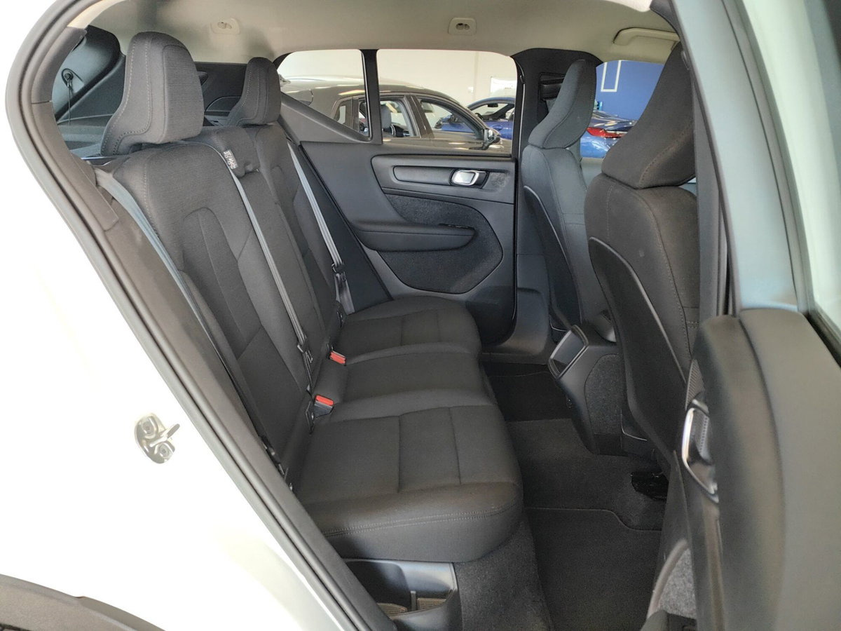 Volvo XC40 T2 Momentum Core (6)