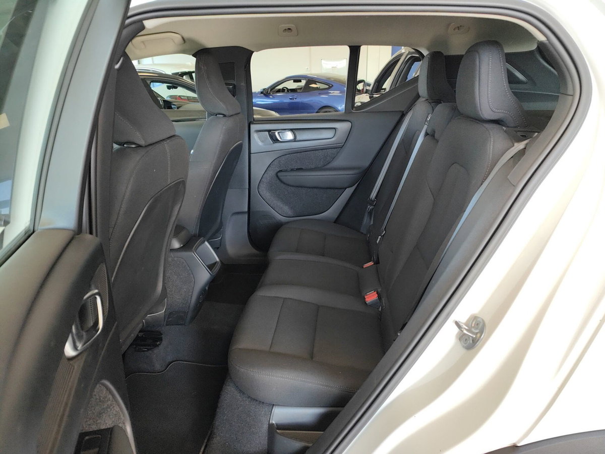 Volvo XC40 T2 Momentum Core (7)
