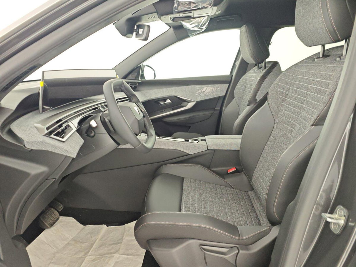 Peugeot 3008 1.2 hybrid Allure Business 145cv e-dcs6 (11)