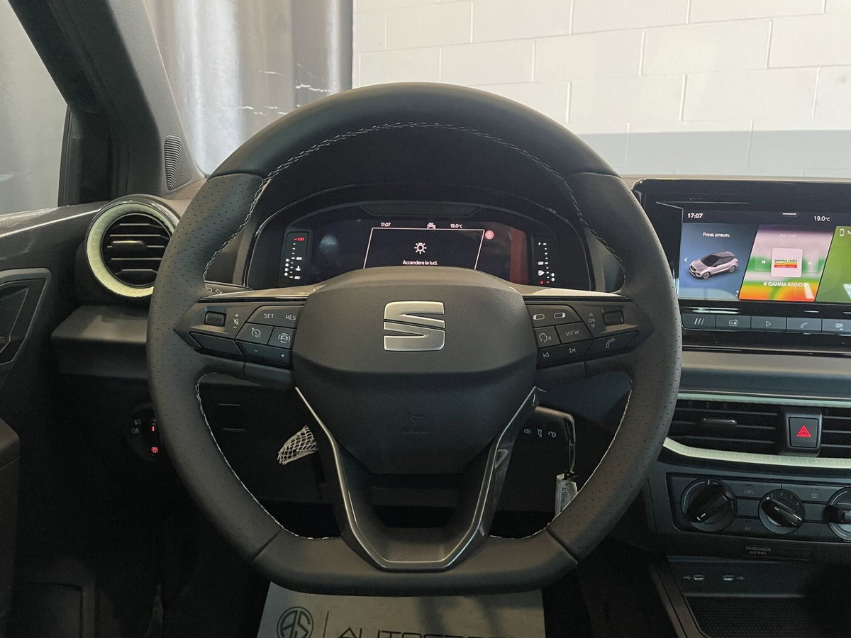 SEAT Arona 1.0 EcoTSI Black Edition (11)