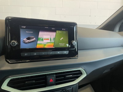 SEAT Arona 1.0 EcoTSI Black Edition (16)