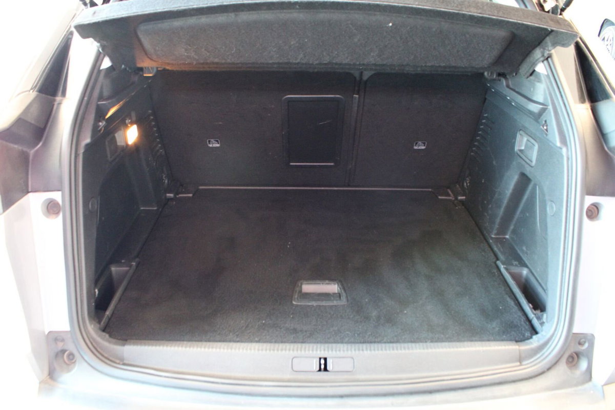 Peugeot 3008 BlueHDi 120 S&S EAT6 Crossway (15)