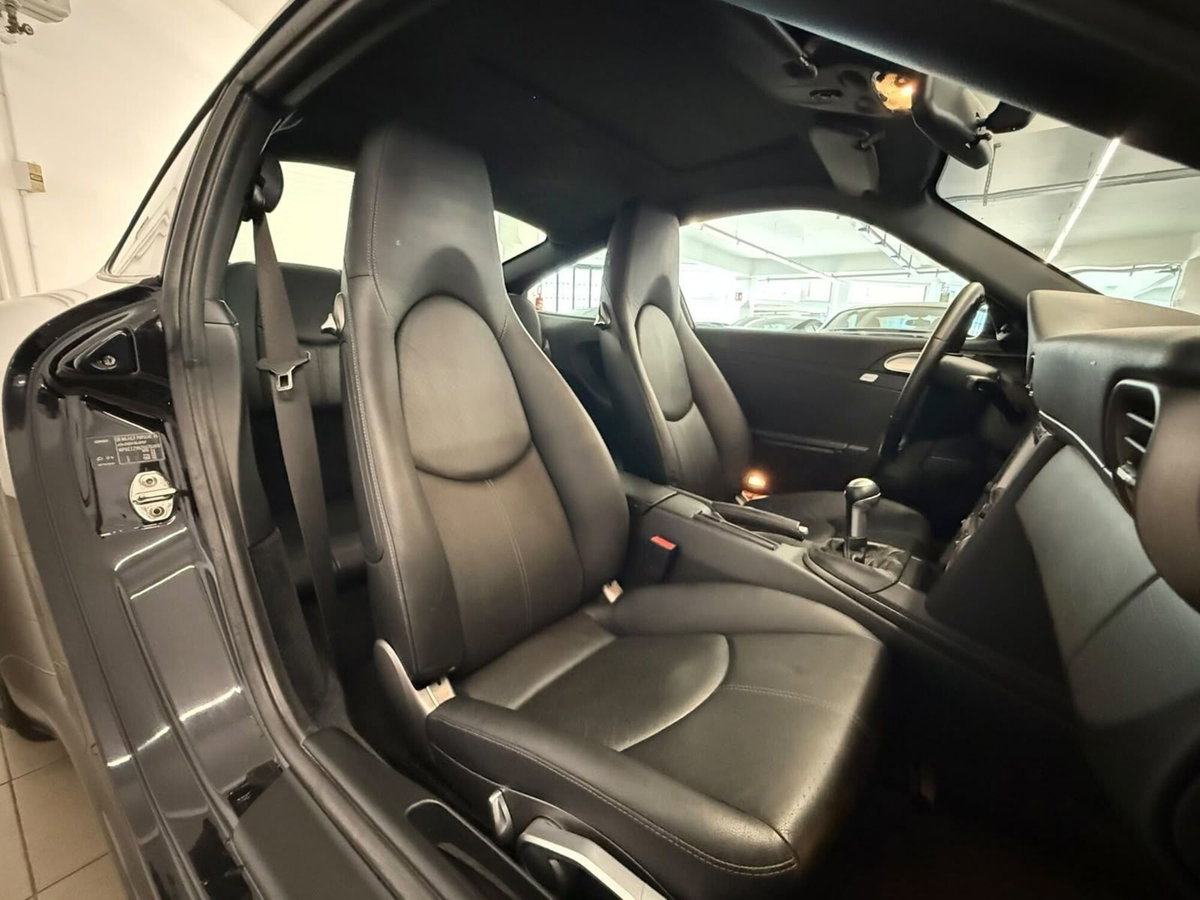 Porsche 911 Coupé Carrera 4 (12)