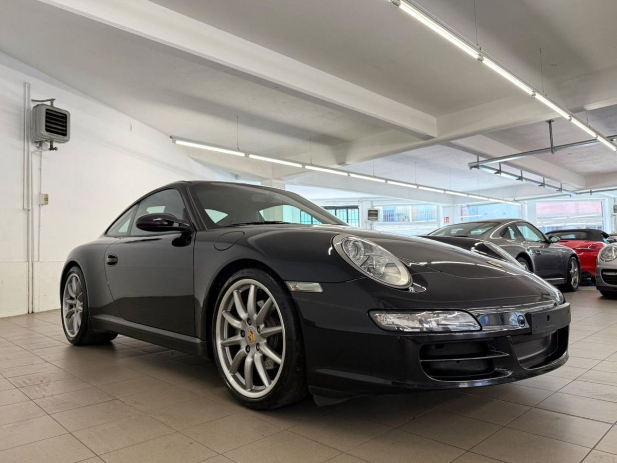 Porsche 911 Coupé Carrera 4 (3)