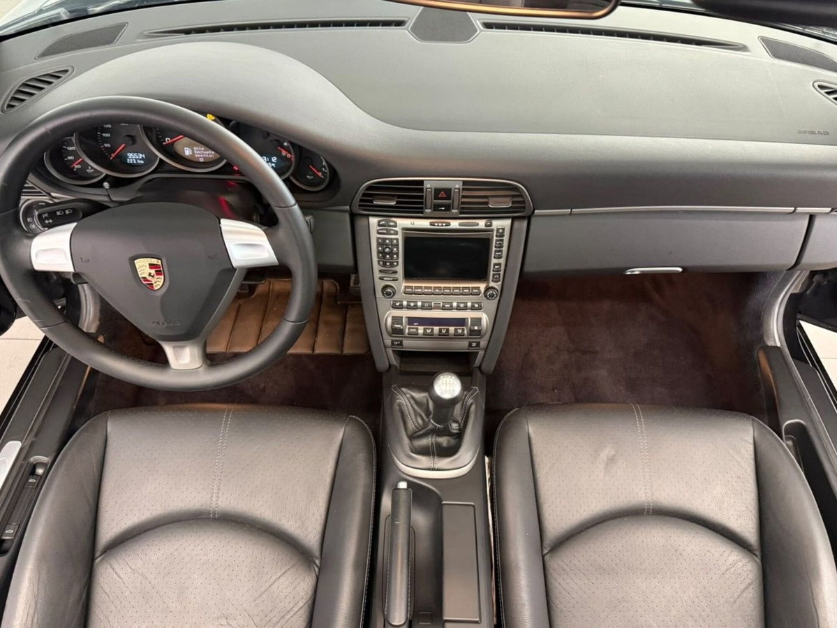 Porsche 911 Coupé Carrera 4 (8)