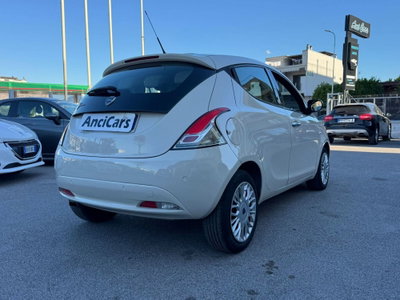 Lancia Ypsilon 1.2 69 CV 5 porte GPL Ecochic Gold (16)