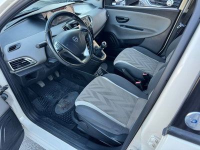 Lancia Ypsilon 1.2 69 CV 5 porte GPL Ecochic Gold (5)