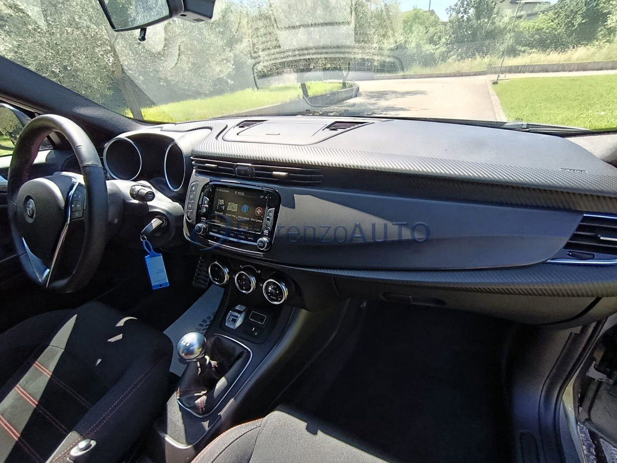 Alfa Romeo Giulietta 1.4 Turbo Distinctive 120cv (11)