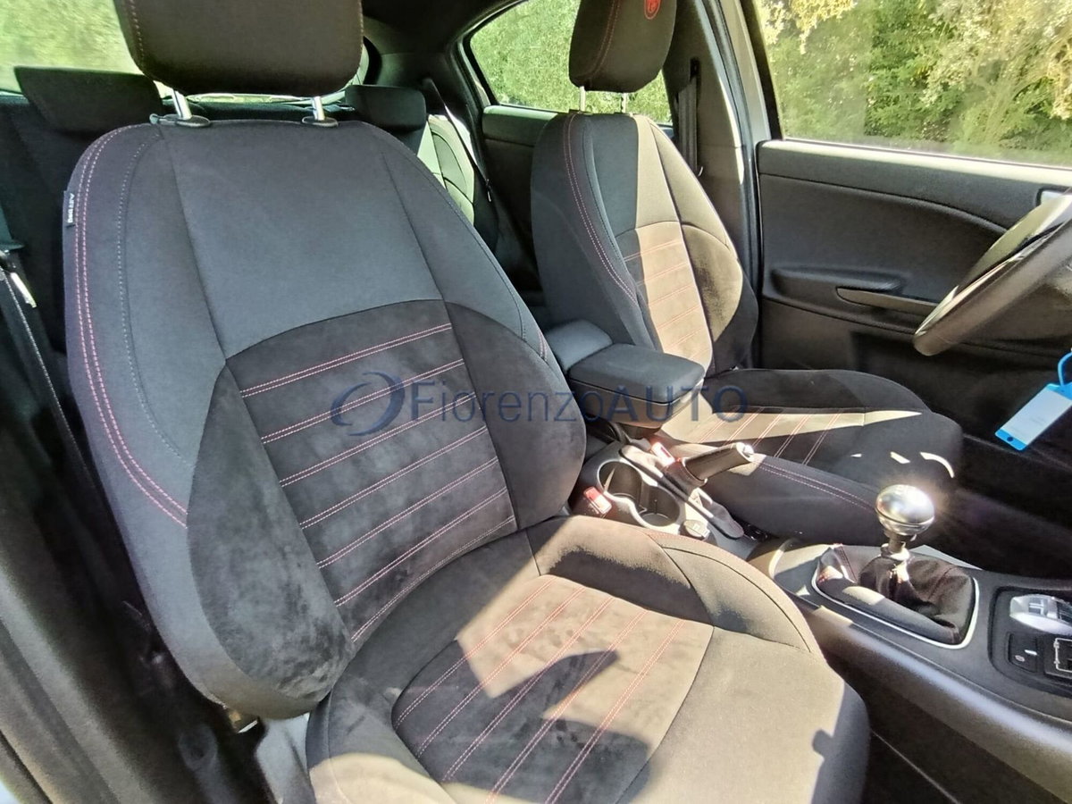 Alfa Romeo Giulietta 1.4 Turbo Distinctive 120cv (12)