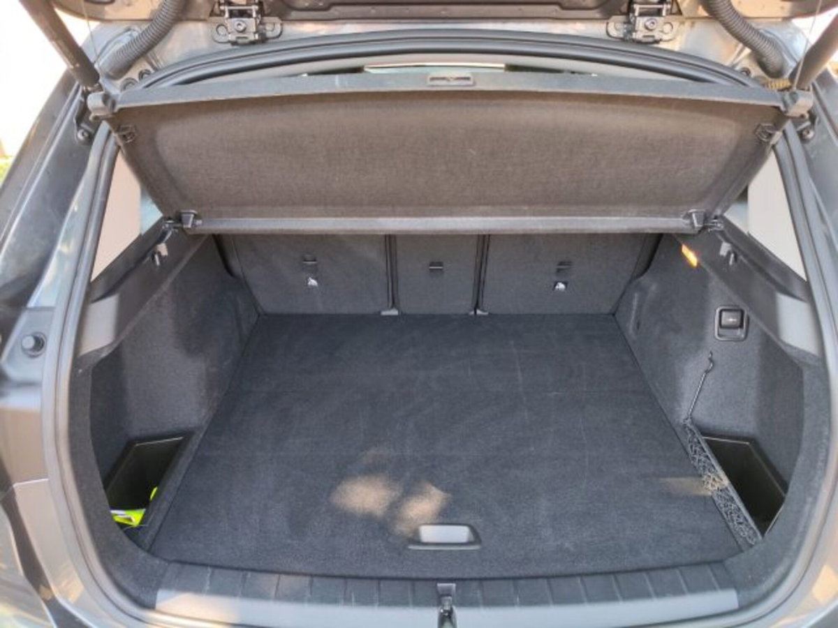 BMW X1 sDrive20d Business Advantage (9)