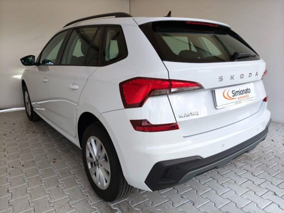 Skoda Kamiq 1.0 tsi Selection 95cv (6)