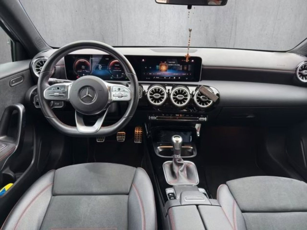 Mercedes-Benz Classe A 180 AMG Line Premium Plus auto (12)