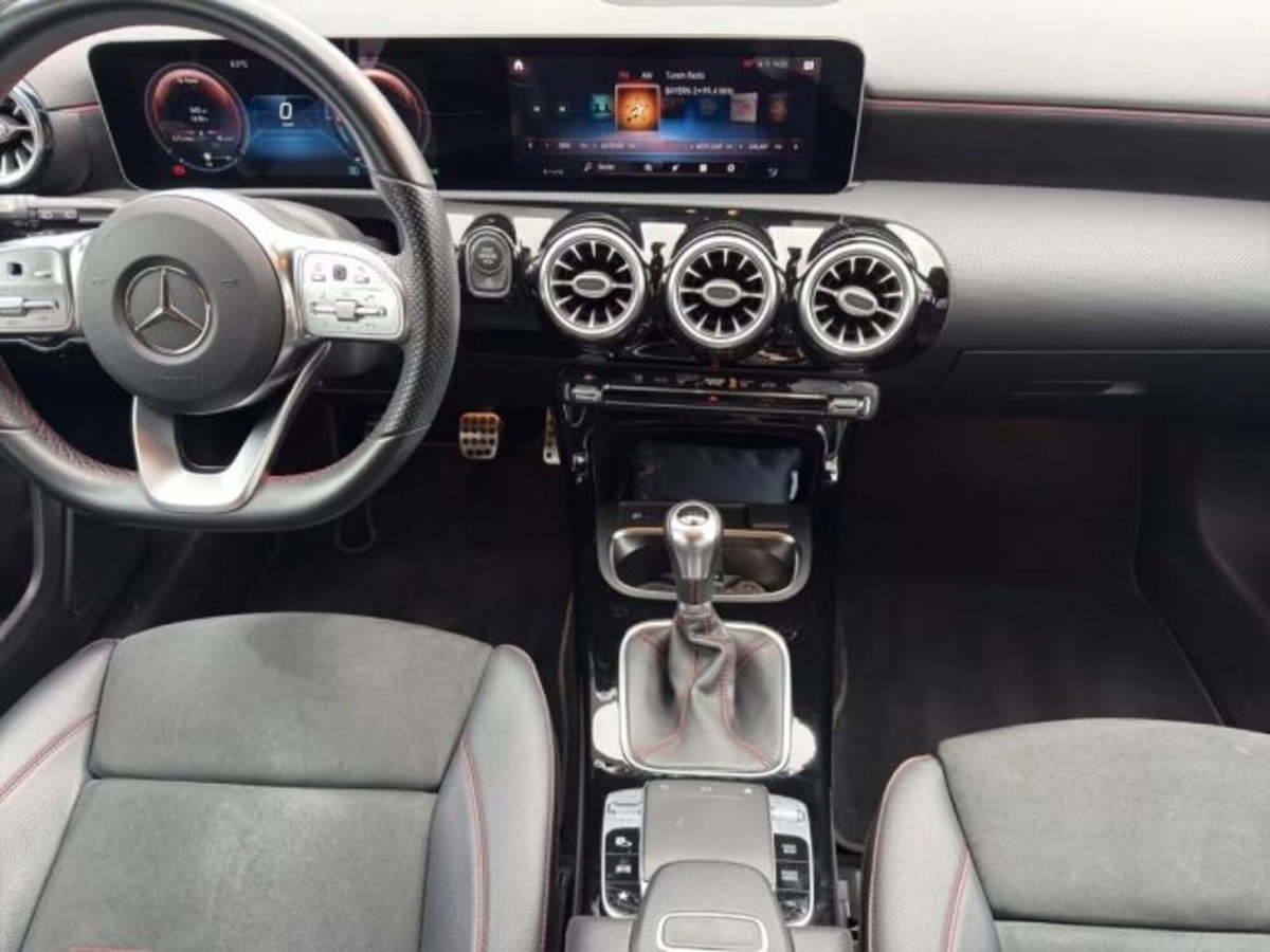 Mercedes-Benz Classe A 180 AMG Line Premium Plus auto (14)