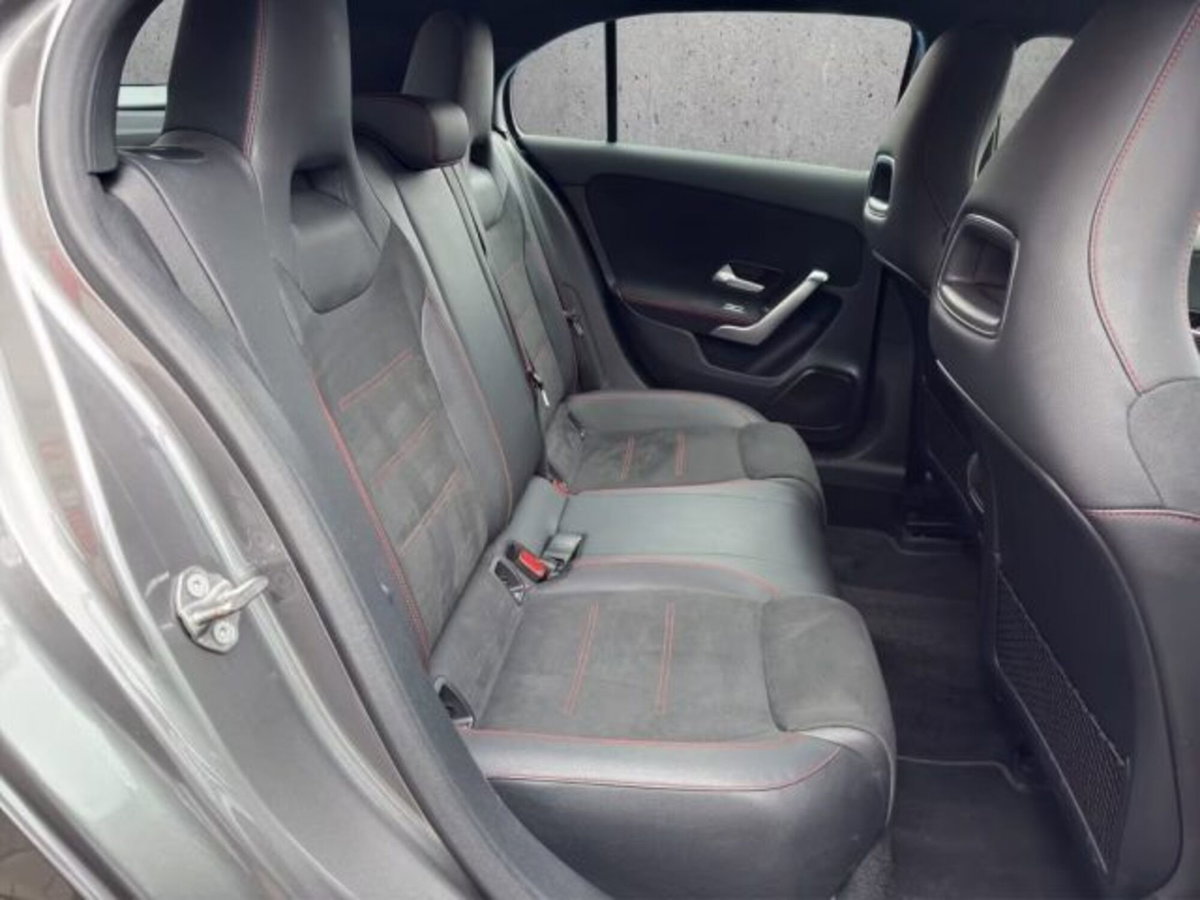 Mercedes-Benz Classe A 180 AMG Line Premium Plus auto (18)