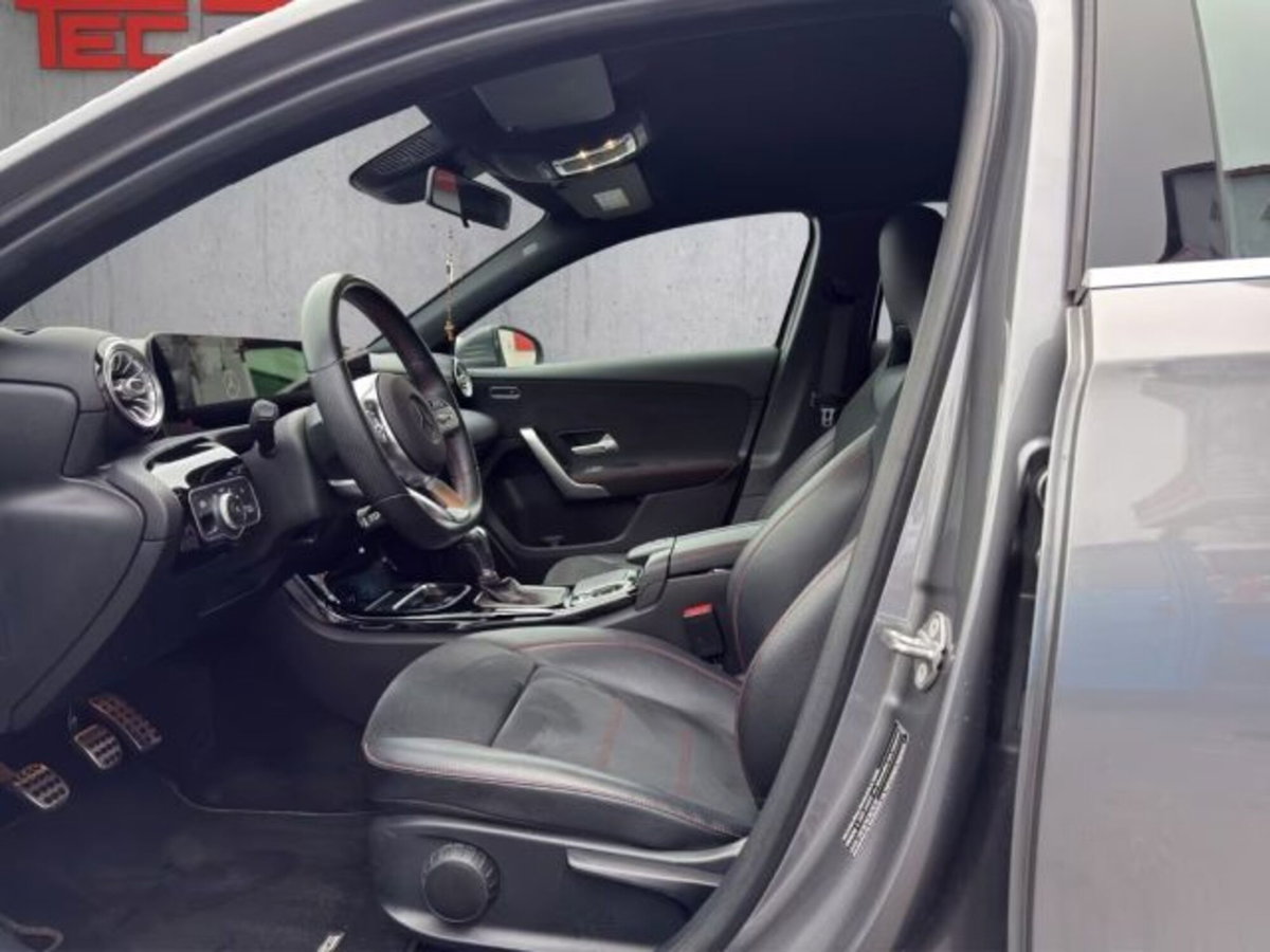 Mercedes-Benz Classe A 180 AMG Line Premium Plus auto (9)