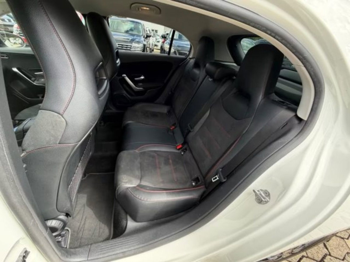 Mercedes-Benz Classe A 180 AMG Line Premium Plus auto (12)