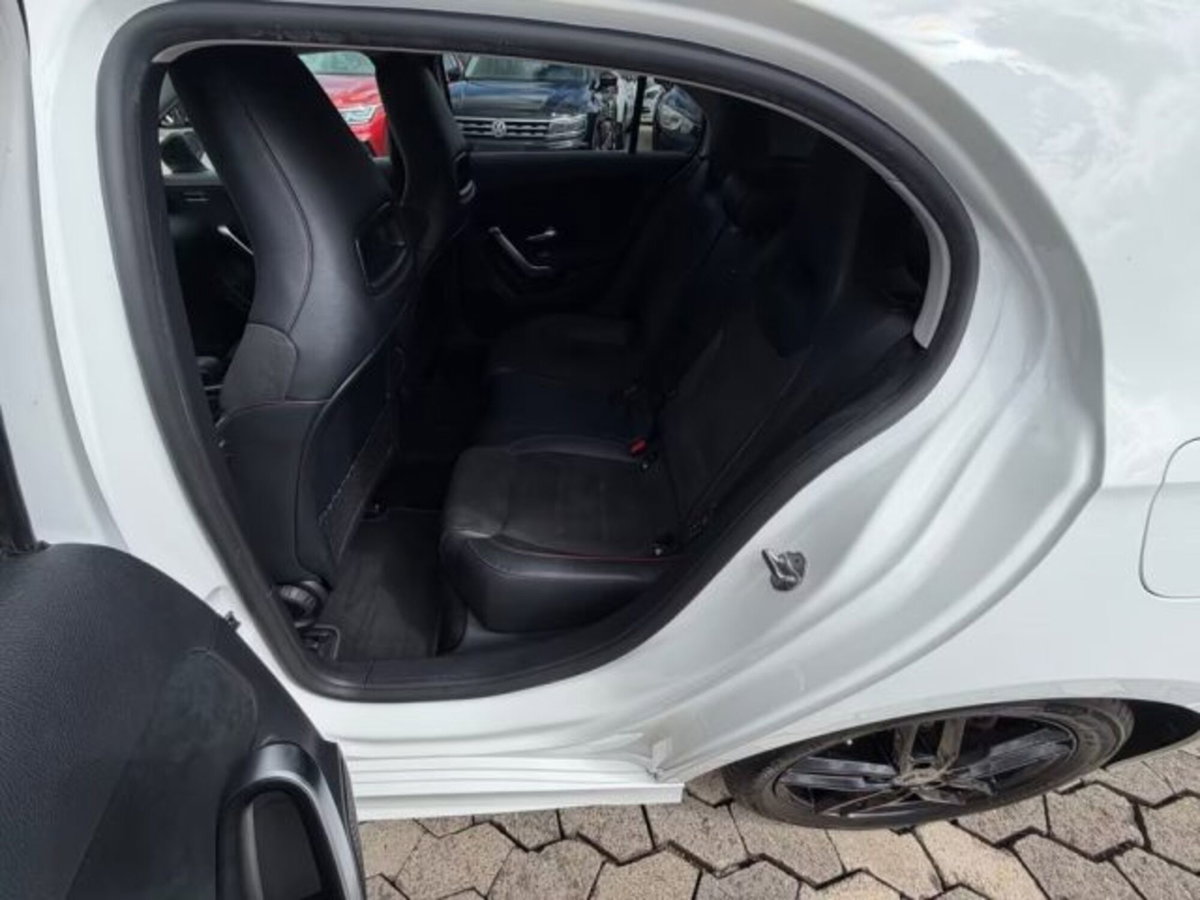 Mercedes-Benz Classe A 180 AMG Line Premium Plus auto (13)
