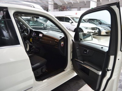 Mercedes-Benz GLK 220 CDI 4Matic BlueEFFICIENCY Edition 1 (4)
