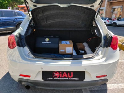 Alfa Romeo Giulietta 1.4 Turbo Distinctive Gpl 120cv (17)