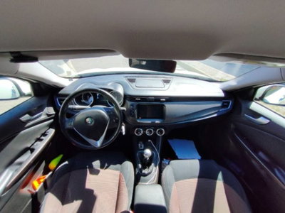 Alfa Romeo Giulietta 1.4 Turbo Distinctive Gpl 120cv (8)