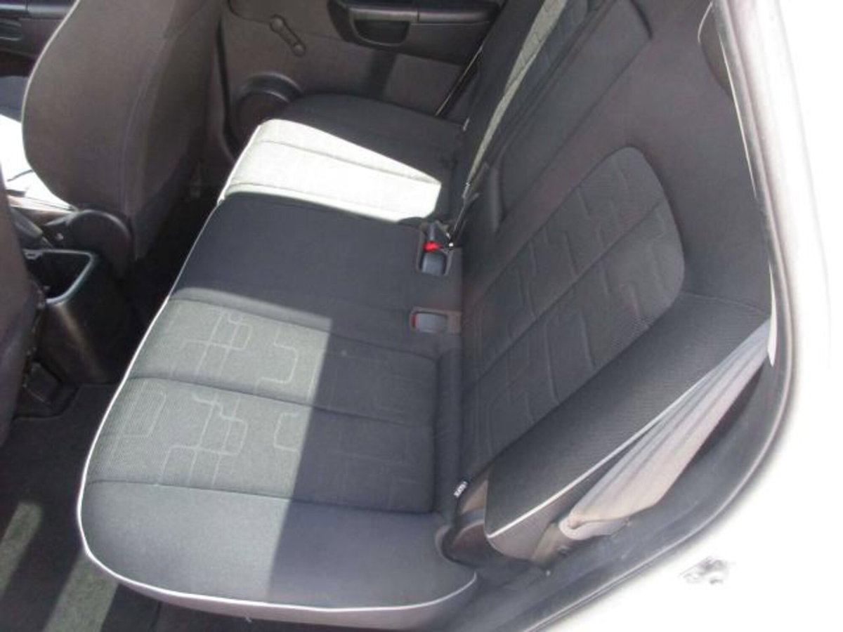Kia Venga 1.4 CRDi 90CV WGT EX (11)