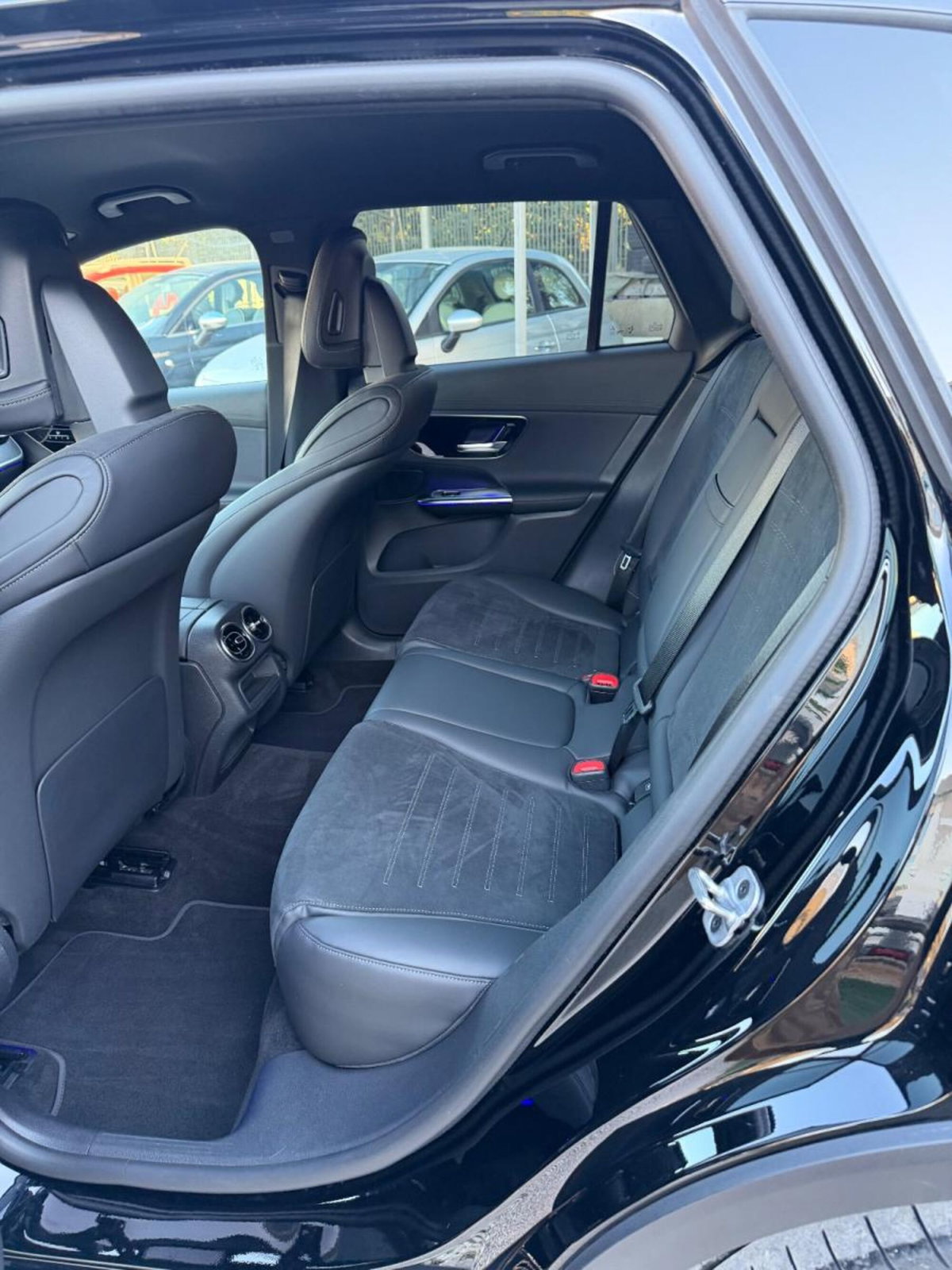 Mercedes-Benz GLC SUV 220 d AMG Line Premium Plus 4matic auto (14)