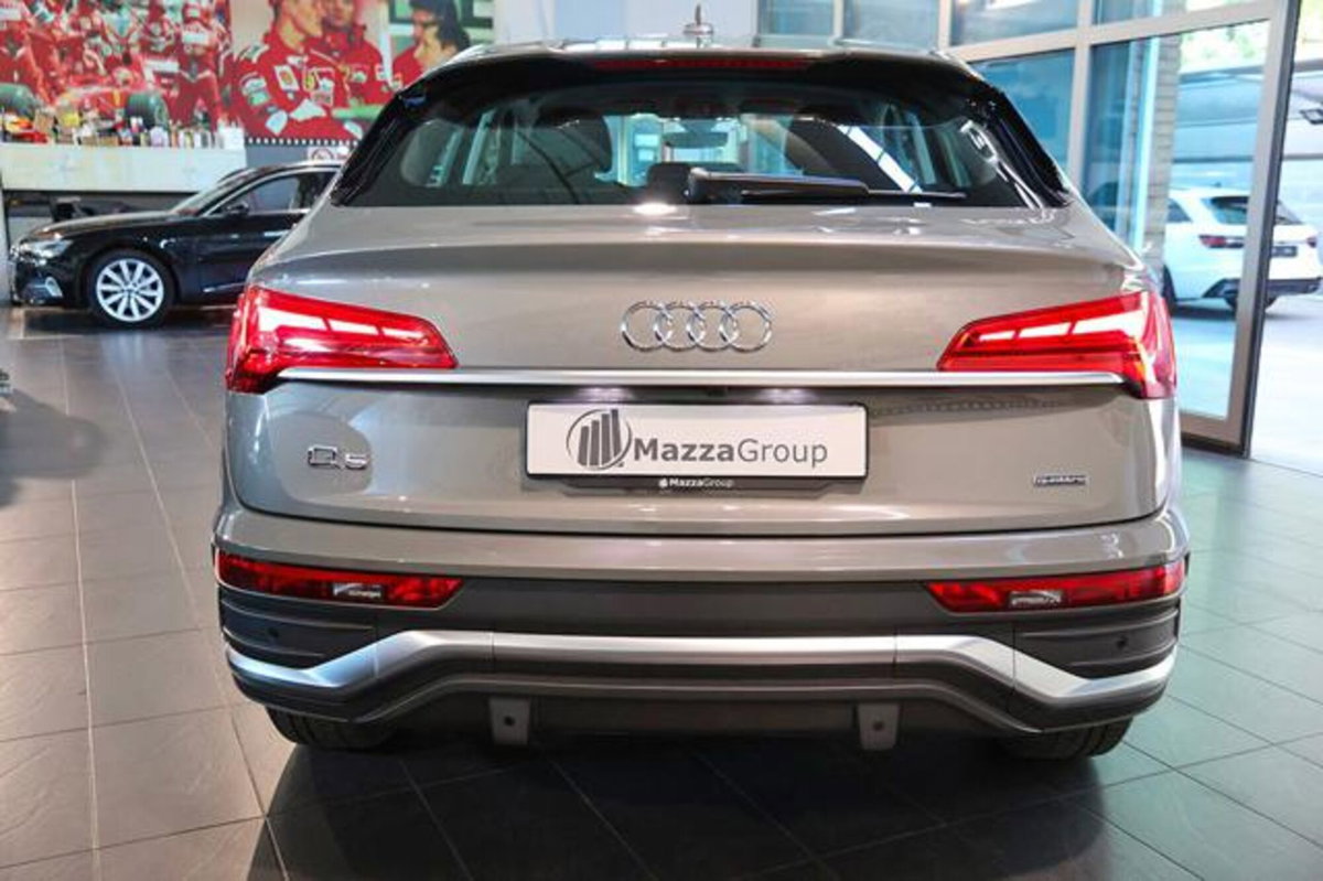 Audi Q5 Sportback Sportback 40 2.0 tdi mhev 12V quattro s-tronic (8)