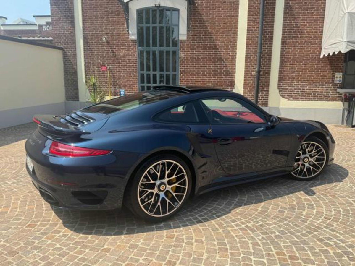 Porsche 911 Coupé 3.8 Turbo S (2)