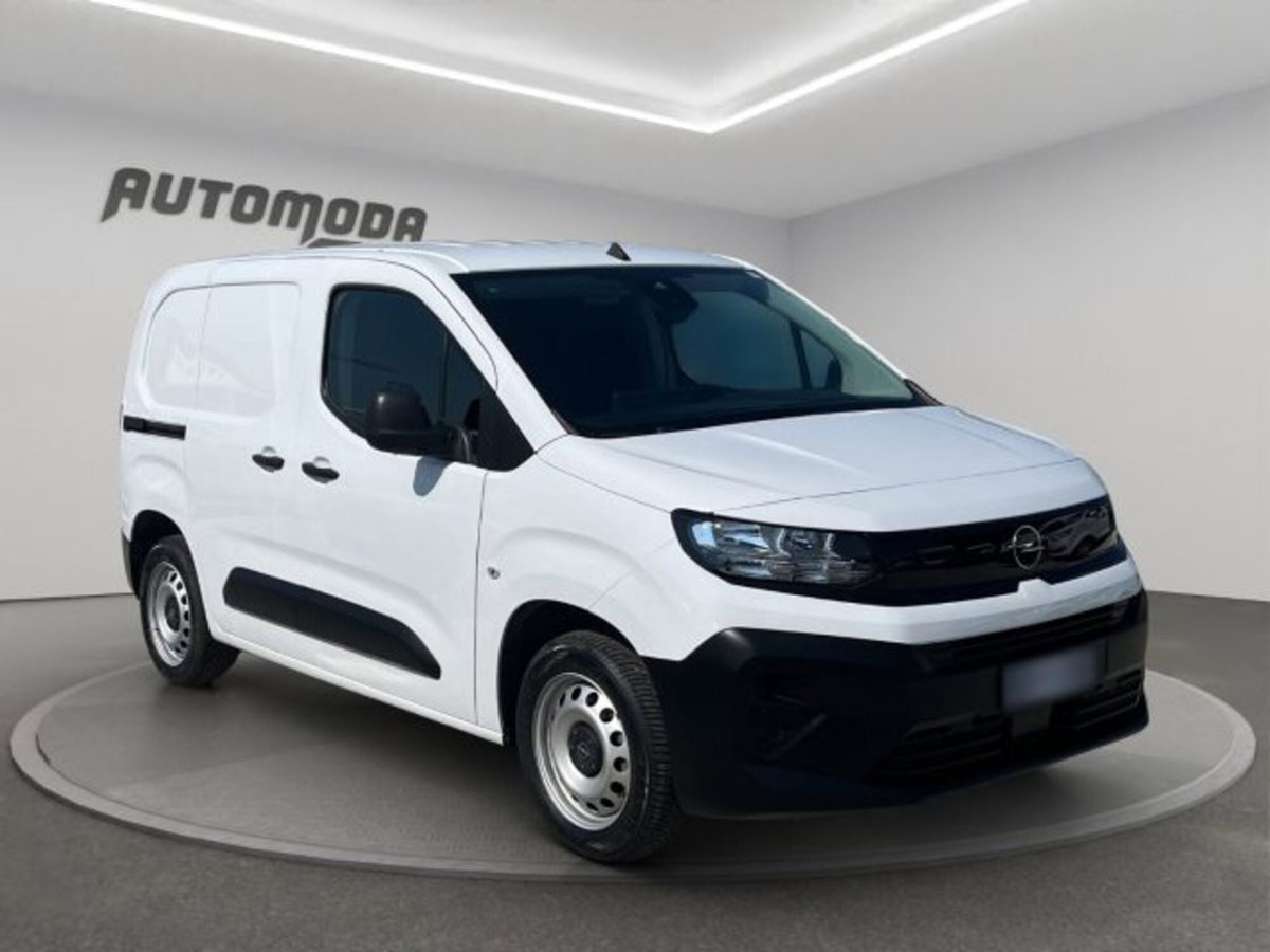 Opel Combo Furgone Cargo 1.5 Diesel 130CV S&S AT8 PL-DC 850kg (3)