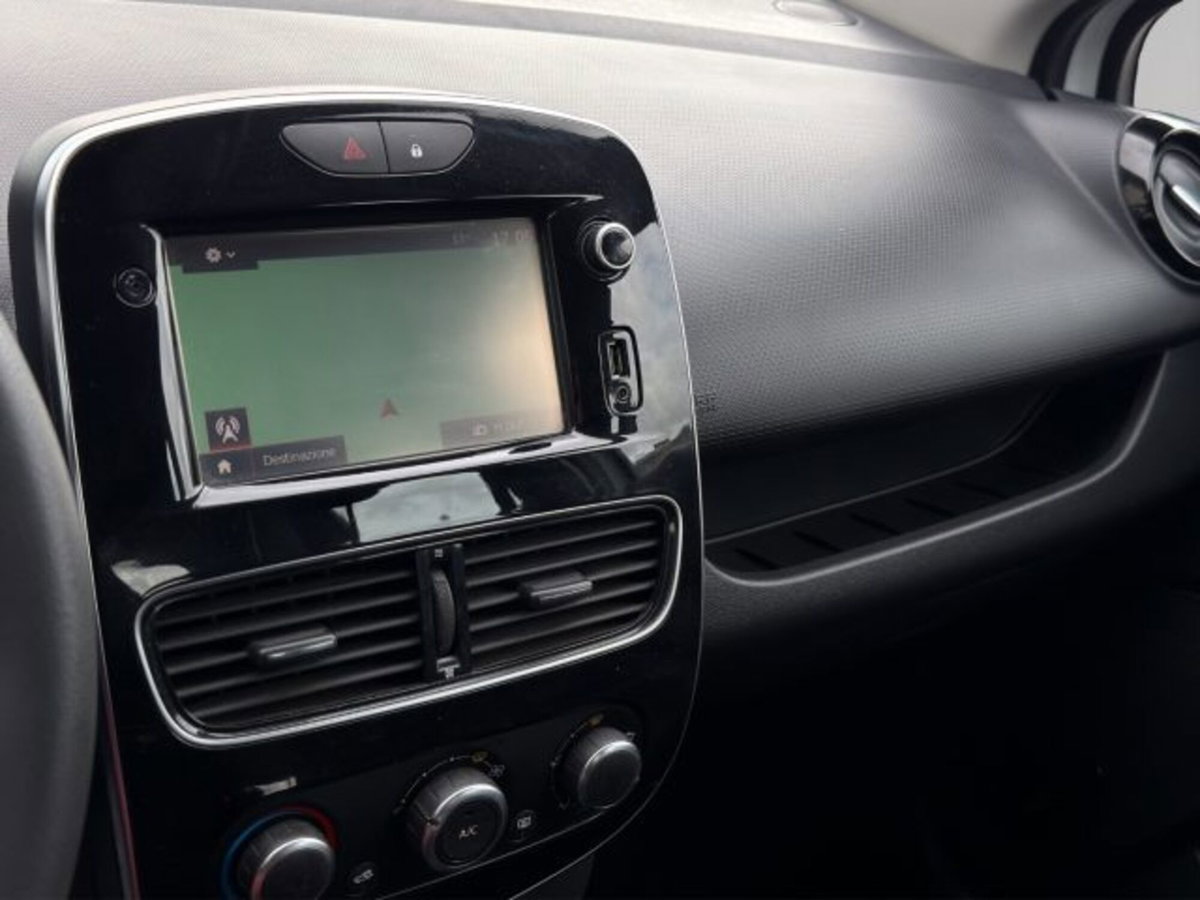 Renault Clio 1.2 3 porte Van Gran Confort (13)