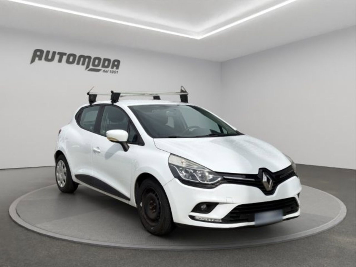 Renault Clio 1.2 3 porte Van Gran Confort (3)